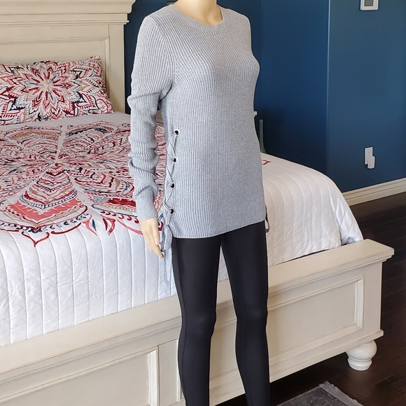 MICHAEL KORS Longsleeve Gray Sweater - Picture 2 of 15